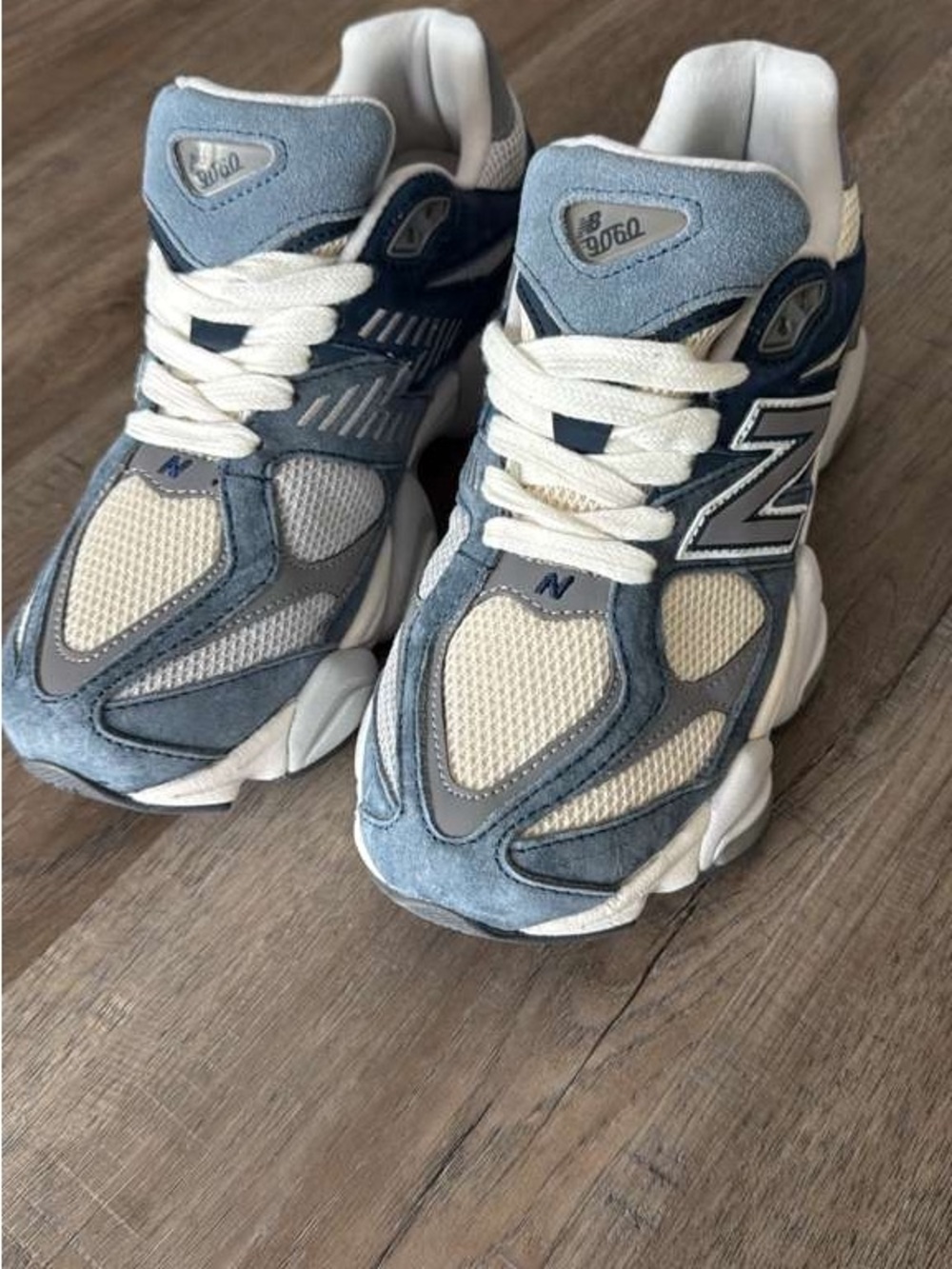 New Balance 9060 - Picture 2 of 5